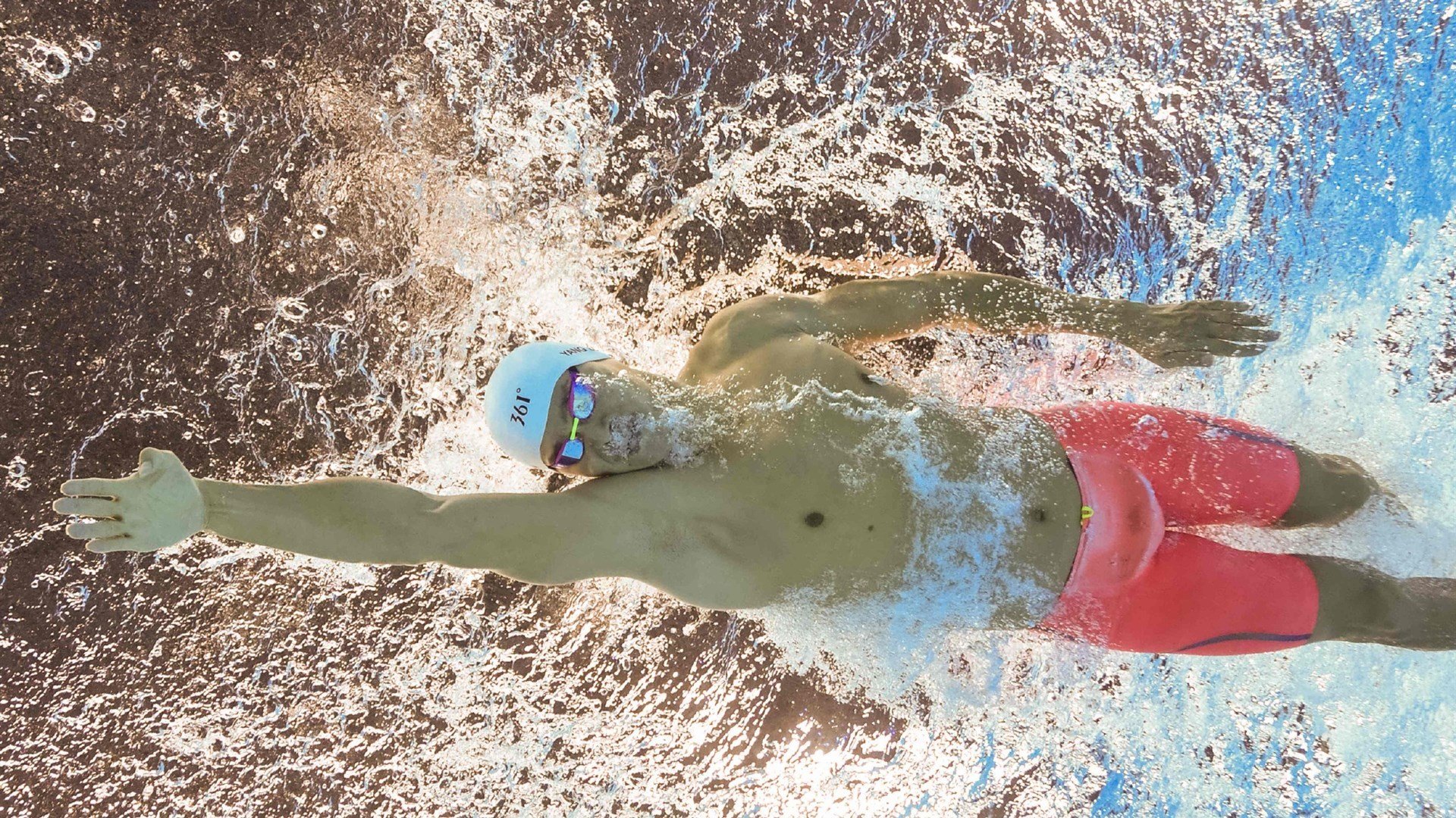 分庭抗礼，当险胜的狂澜遇见惊艳的孤峰