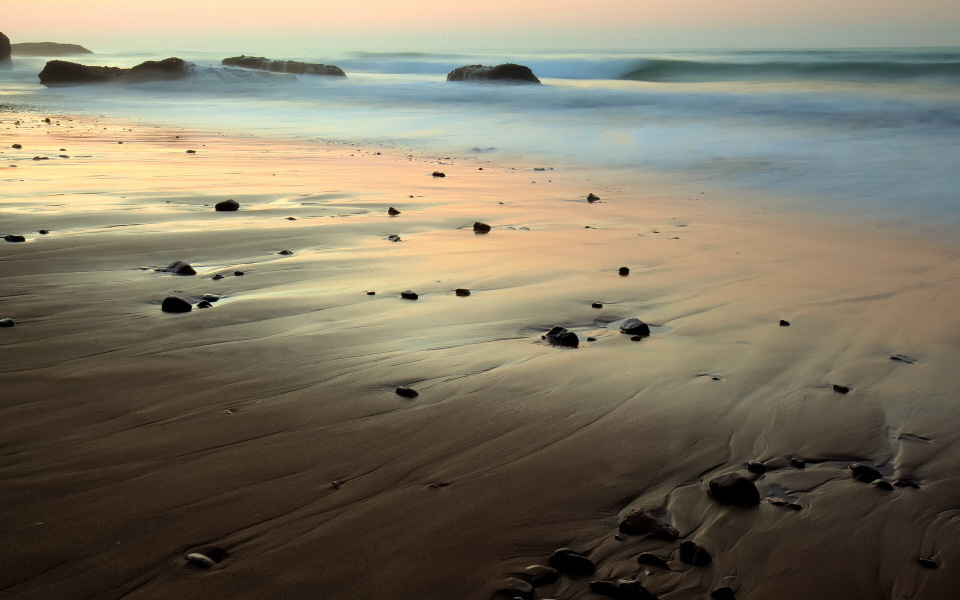 爱游戏官网-北欧风暴席卷曼谷，丹麦队绝杀泰国，郑思维以隐形指挥带队取胜