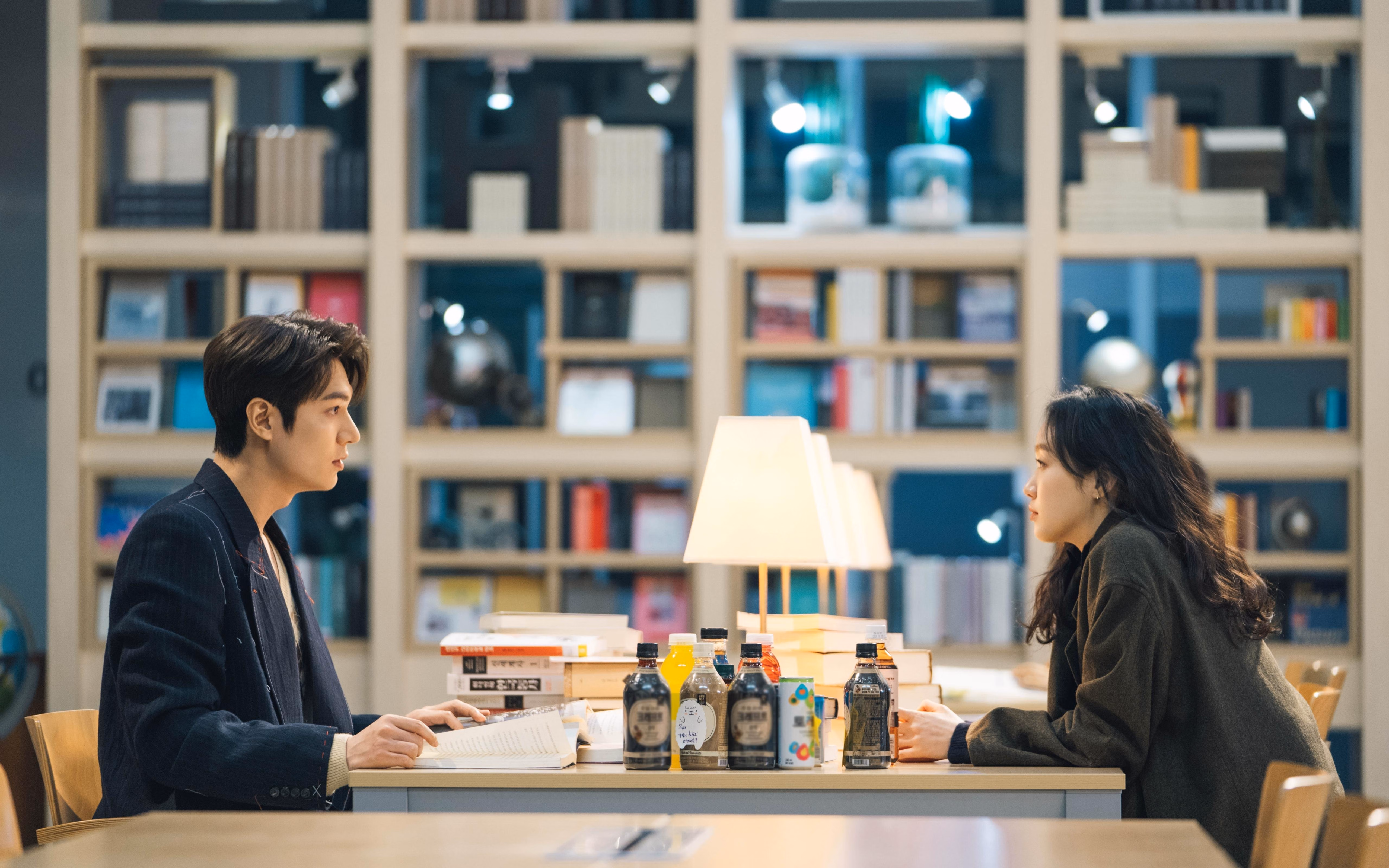 蛛网中央，当坎特的节奏成为切尔西的终极法则