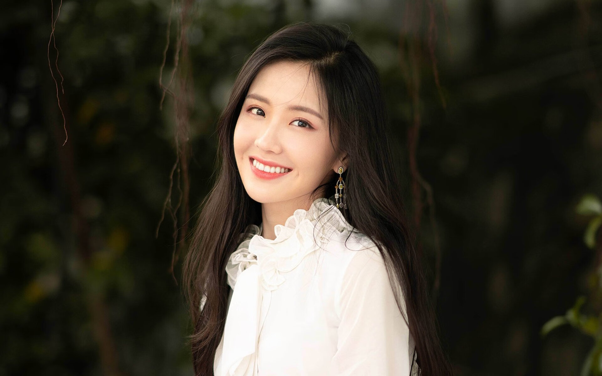 绝境擎天！爱德华兹单骑挽狂澜，浙江队第三节风暴制霸黄蜂