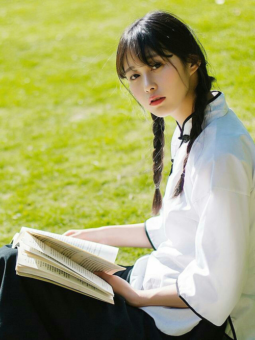 爱游戏娱乐-时空交错的篮球史诗，密尔沃基的绝杀与巴黎的蜕变