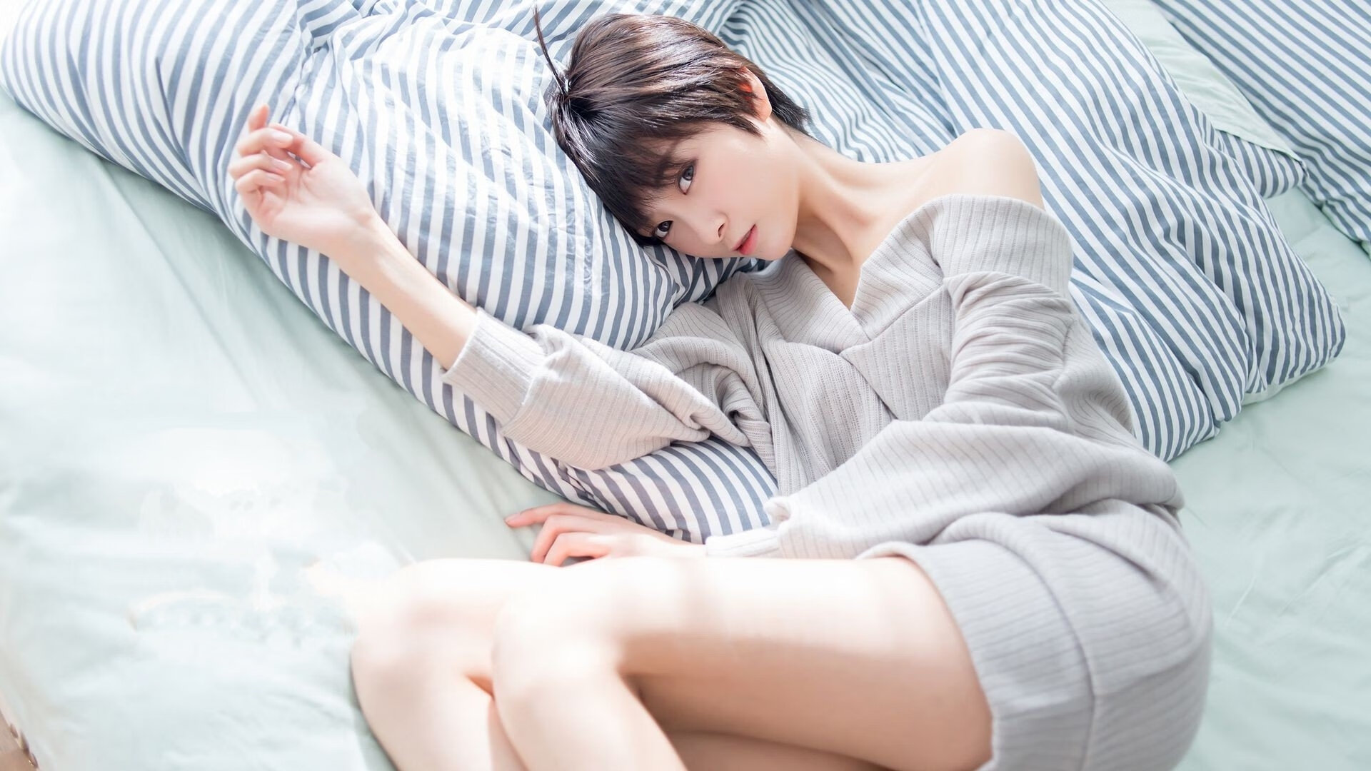 绿茵的战术博弈与硬木的意志对决，唯一性的较量