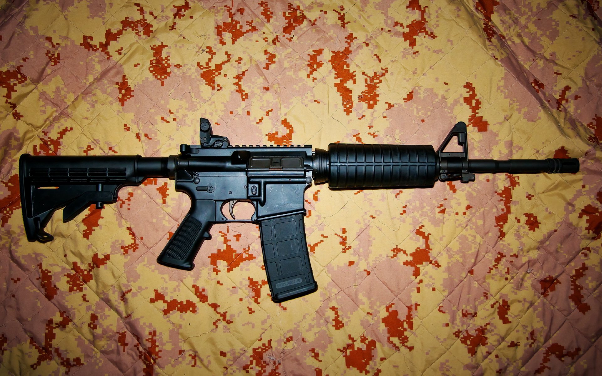 绿茵赛道，F1新赛季揭幕战之夜，坎特在焦点战证明自己